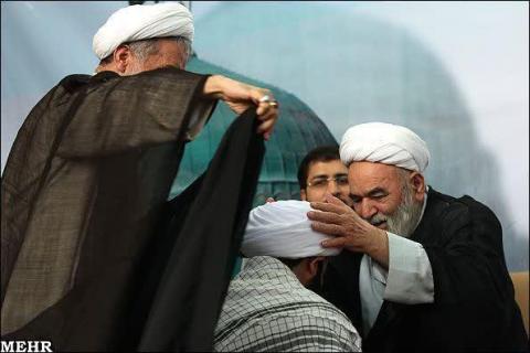 تمثال آیت الله خوشوقت